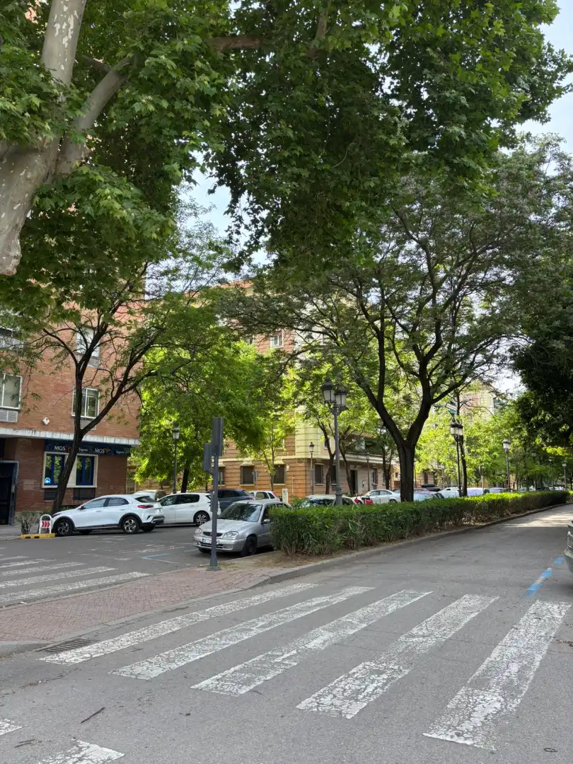 Vista exterior de Pis en venda en Sevilla amb Aire condicionat