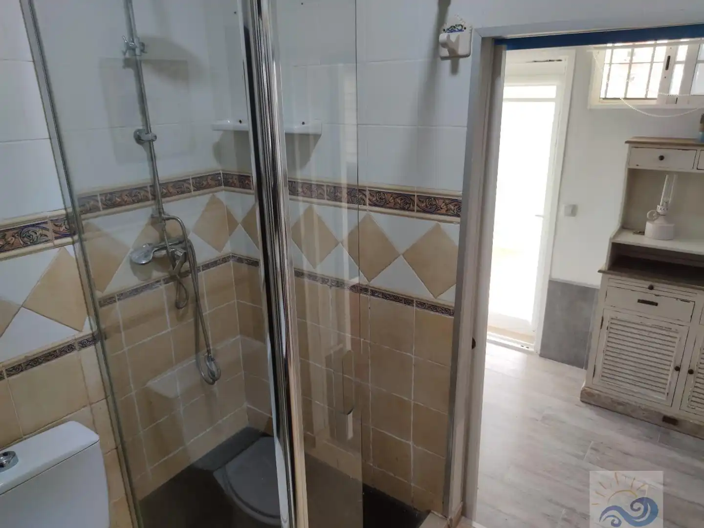 Bathroom of Apartments for sale in El Puerto de Santa María  with Air Conditioner and Community pool