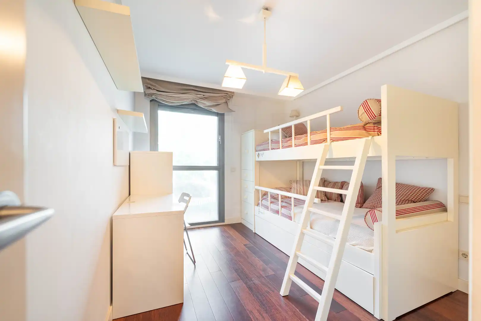 Schlafzimmer von Wohnung zur Miete in Madrid mit Klimaanlage, Heizung und Abstellraum