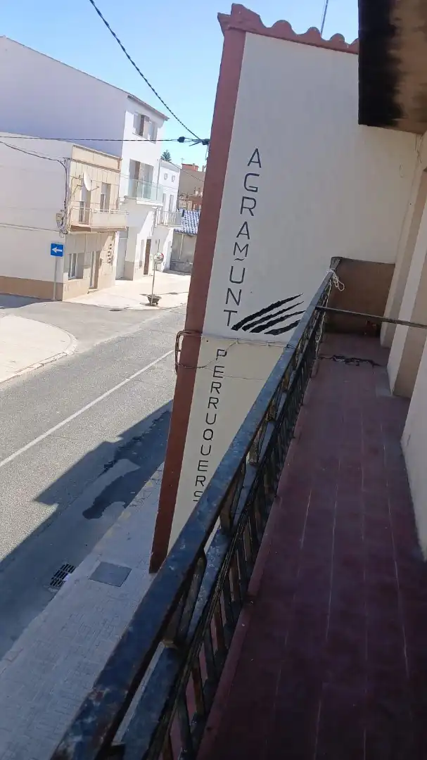 Casa adosada en venta en Deltebre con Terraza y Balcón