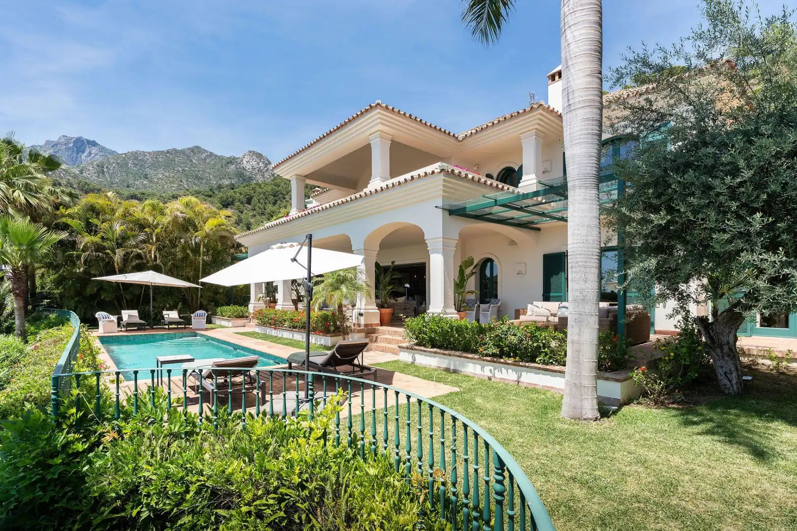 Jardí de Casa o xalet en venda en Marbella amb Aire condicionat, Calefacció i Jardí privat