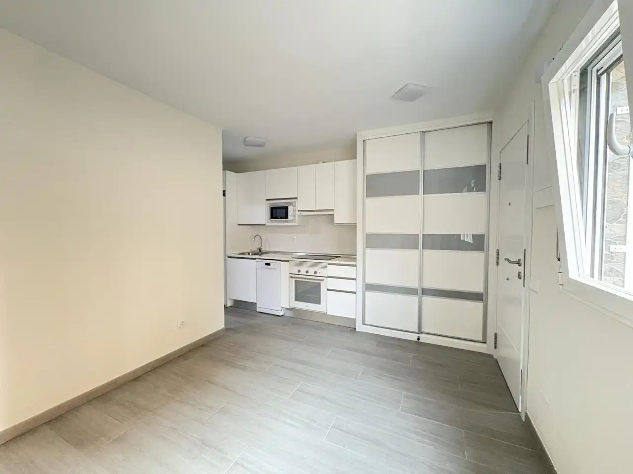 Cocina de Planta baja de alquiler en Madrid con Aire acondicionado y Calefacción