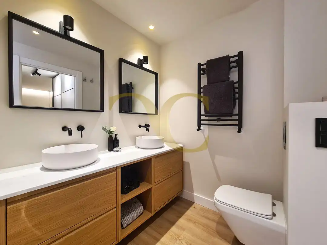 Badezimmer von Wohnung zum Verkauf in Gijón  mit Heizung und Möbliert