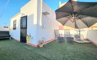 Exterior view of Single-family semi-detached for sale in Alcalá de Guadaira  with Air Conditioner, Terrace and Storage room
