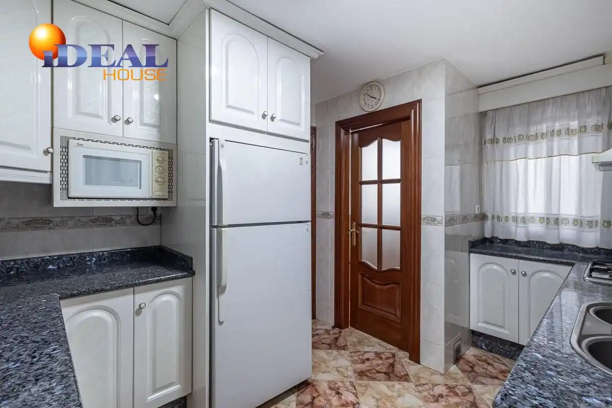 Flat with terrace for sale in Avenida DE MADRID 20, imagen 15