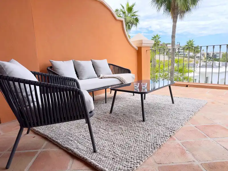 Apartment with pool for sale in CERRO ARTOLA 11, imagen 2