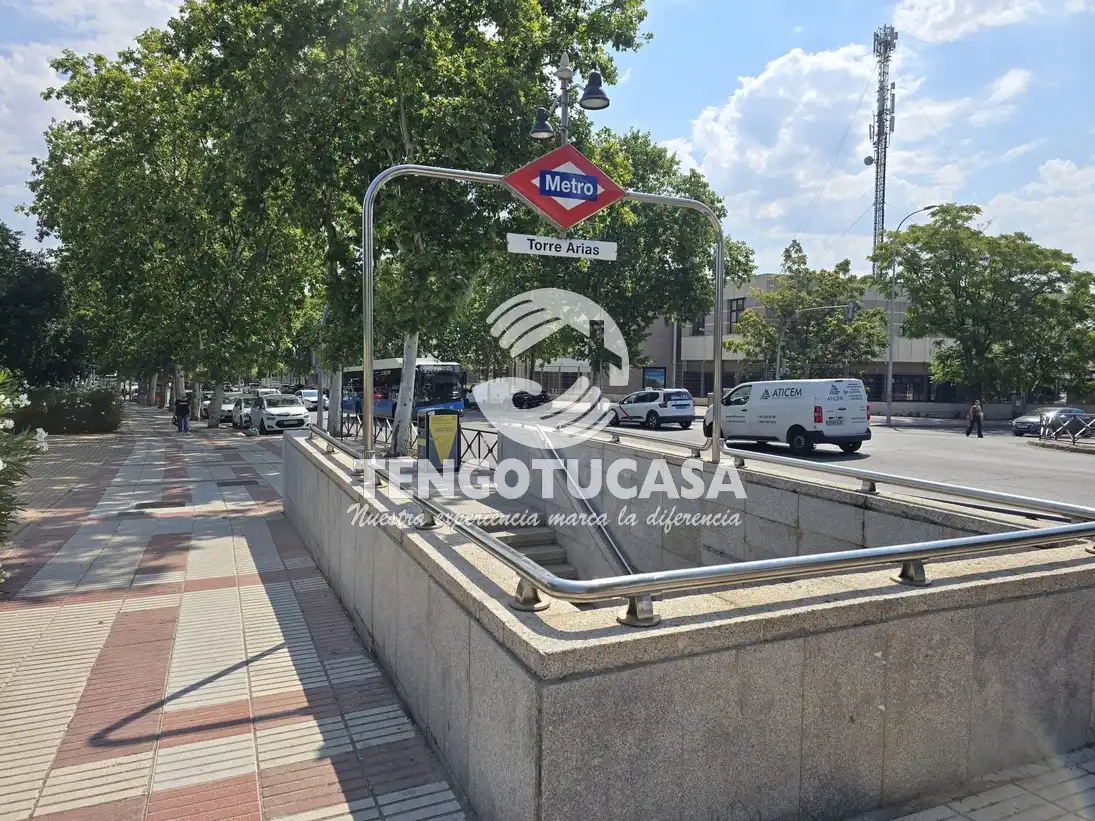 Exterior view of Flat for sale in Madrid  with Heating, Storage room and Furnished