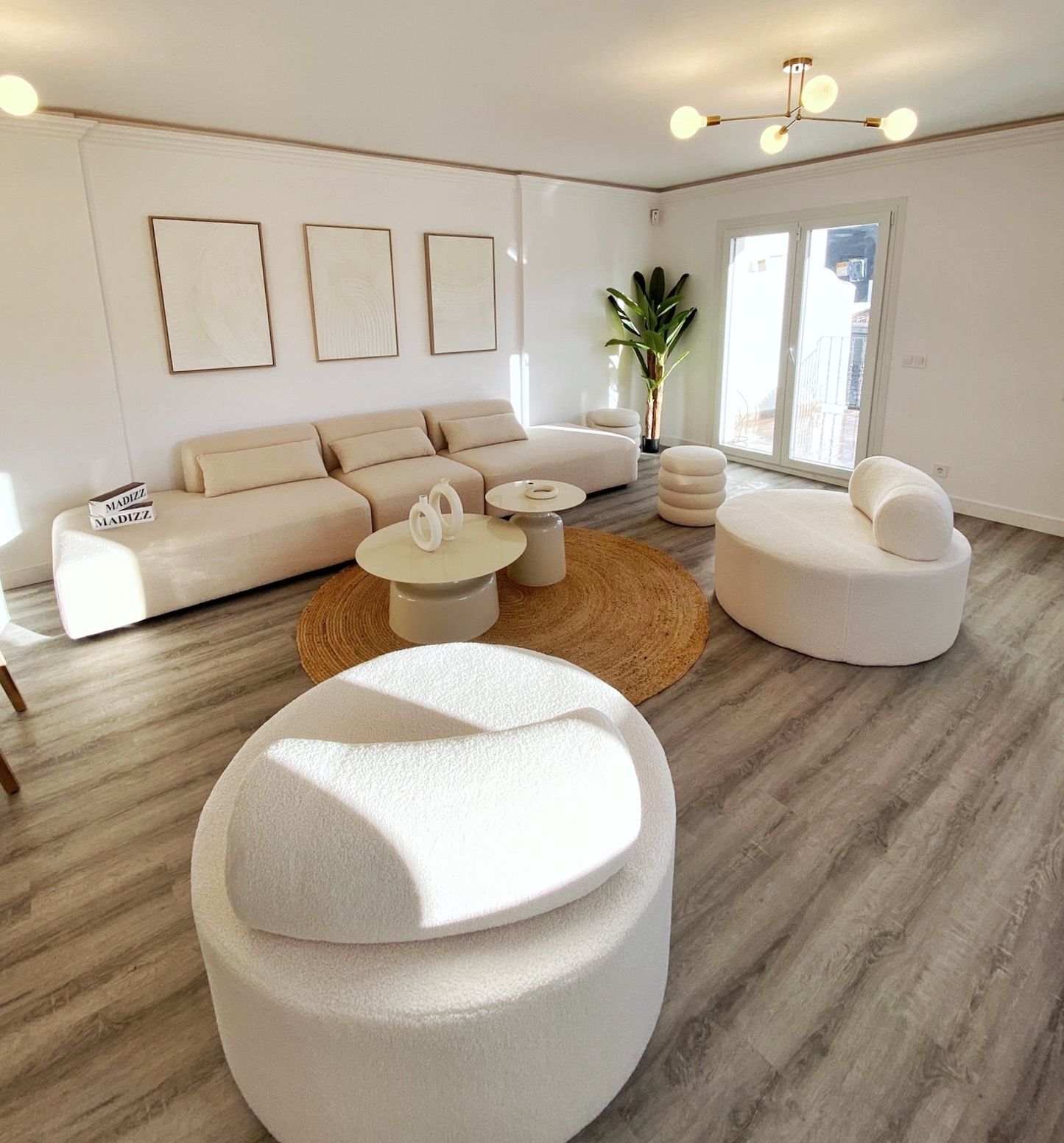 Living room of Duplex for sale in Benahavís  with Air Conditioner, Heating and Parquet flooring