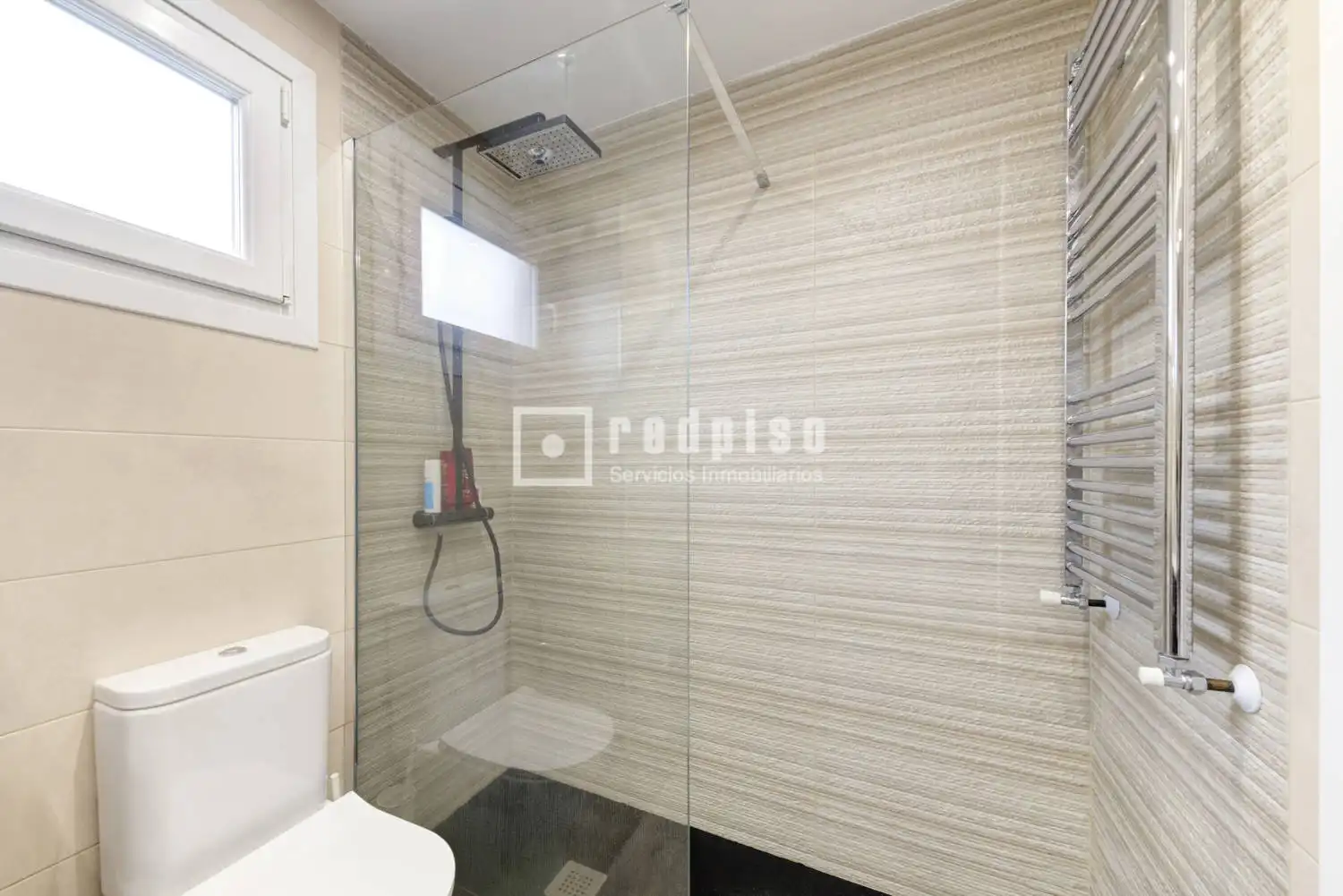 Bathroom of Flat for sale in Las Rozas de Madrid  with Air Conditioner, Heating and Private garden