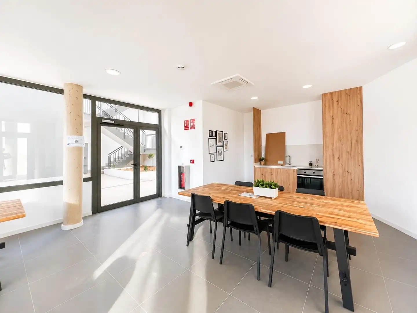 Küche von Wohnung zur Miete in Valencia mit Klimaanlage, Terrasse und Balkon