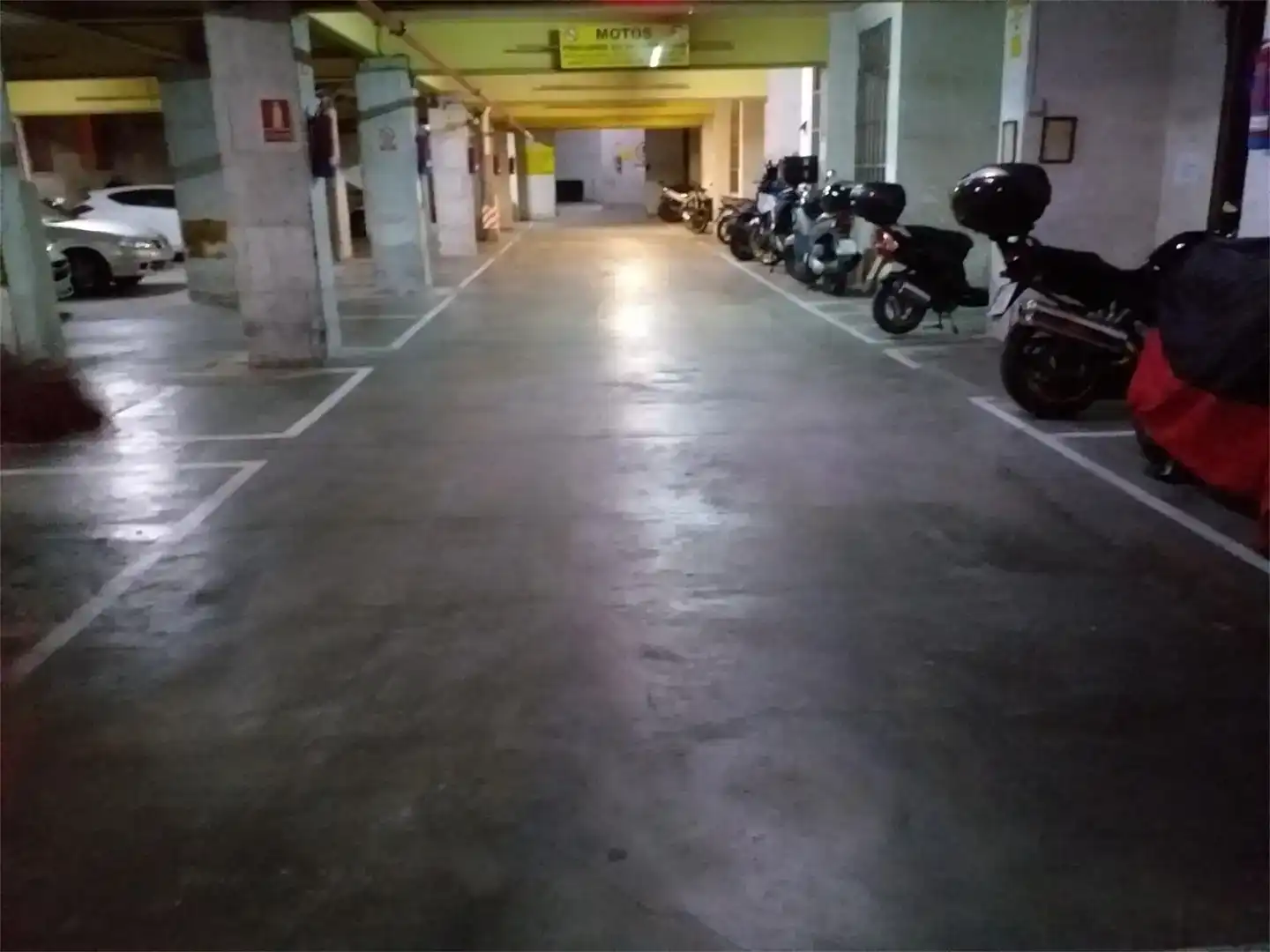 Aparcament de Garatge de lloguer en Badalona