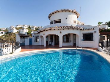 Villa mit Pool zum Verkauf in Pego