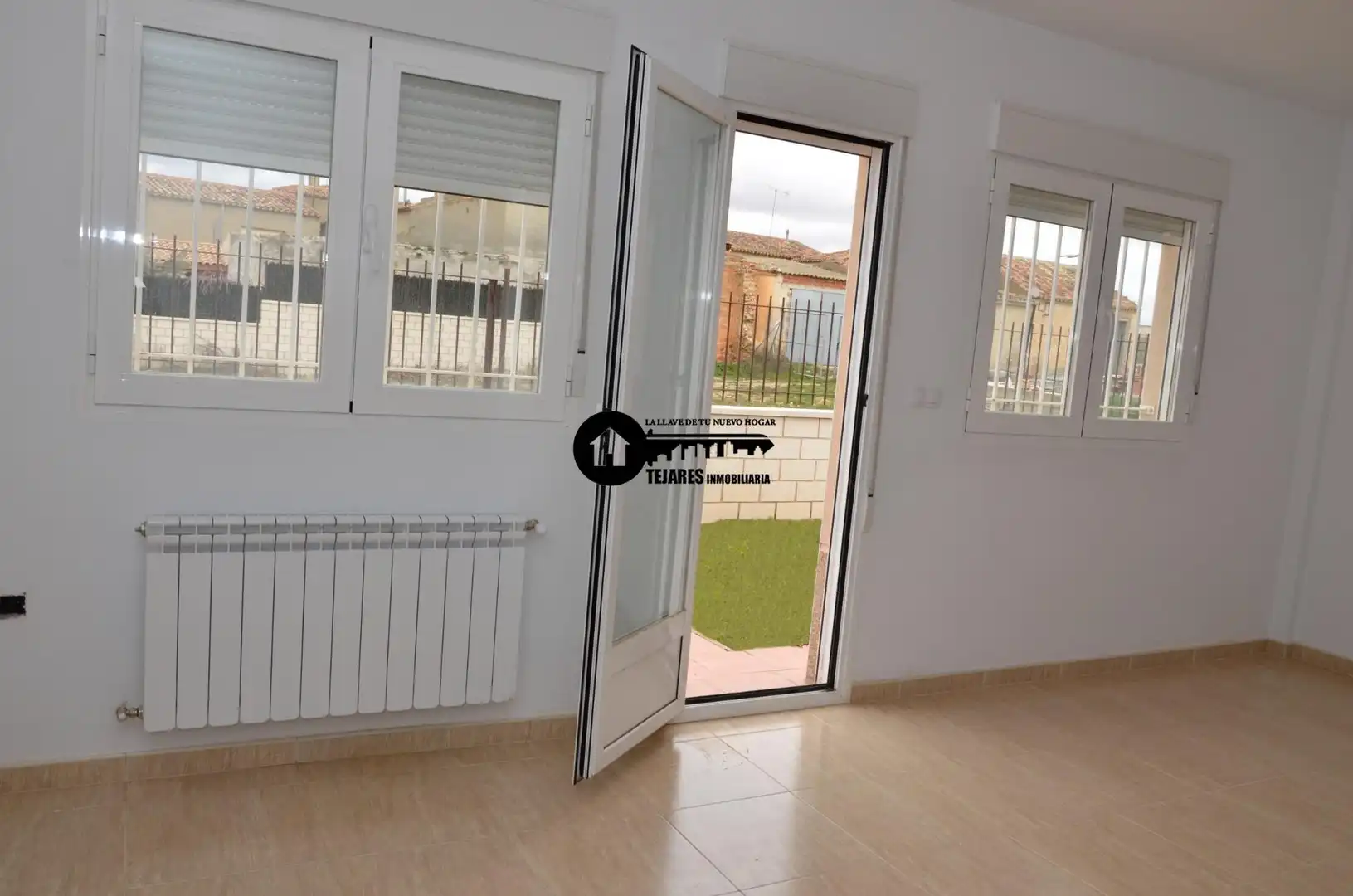 Einfamilien-Reihenhaus zum Verkauf in Chinchilla de Monte-Aragón mit Heizung, Privatgarten und Abstellraum