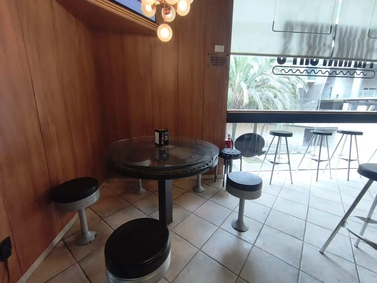 Local en traspaso en Sabadell con Aire acondicionado, Terraza y Amueblado