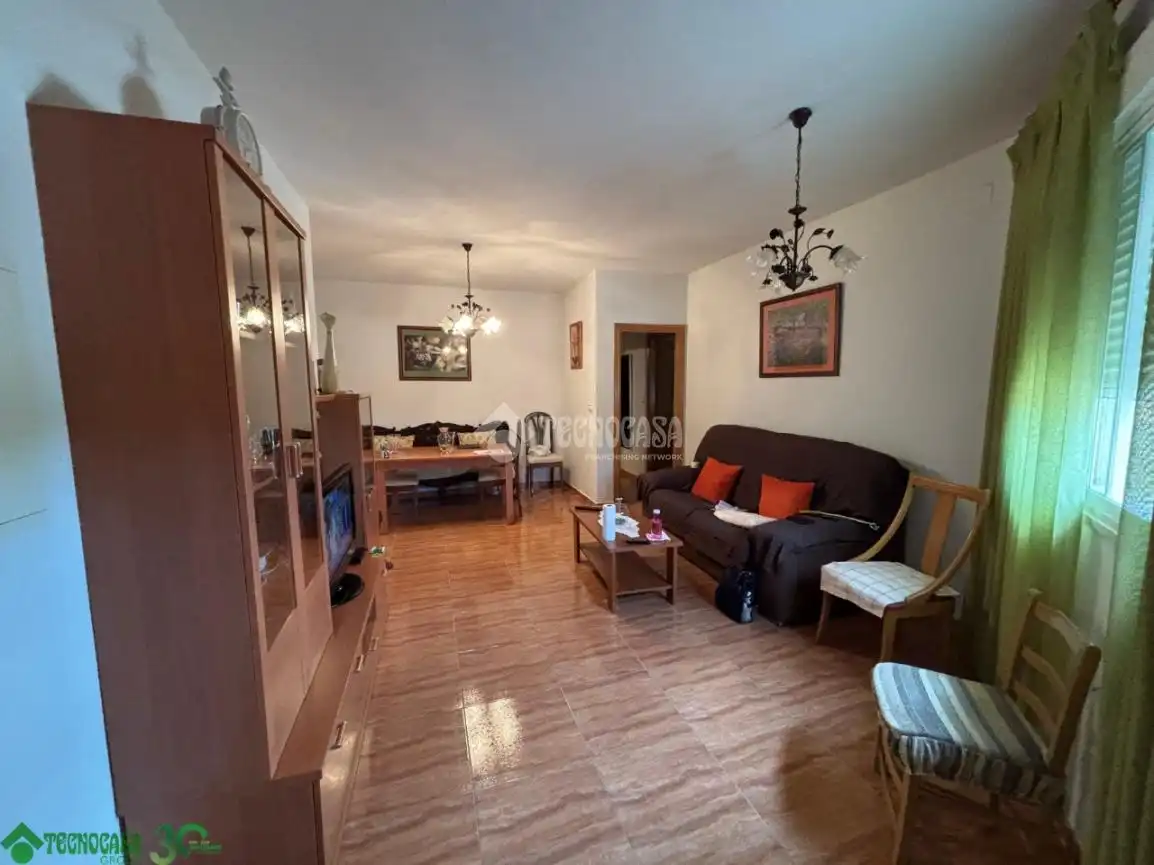Sala d'estar de Pis en venda en Zarza de Tajo amb Moblat
