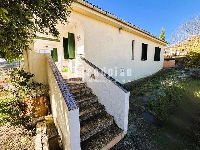 Vista exterior de Casa o xalet en venda en Arbancón amb Calefacció, Terrassa i Moblat