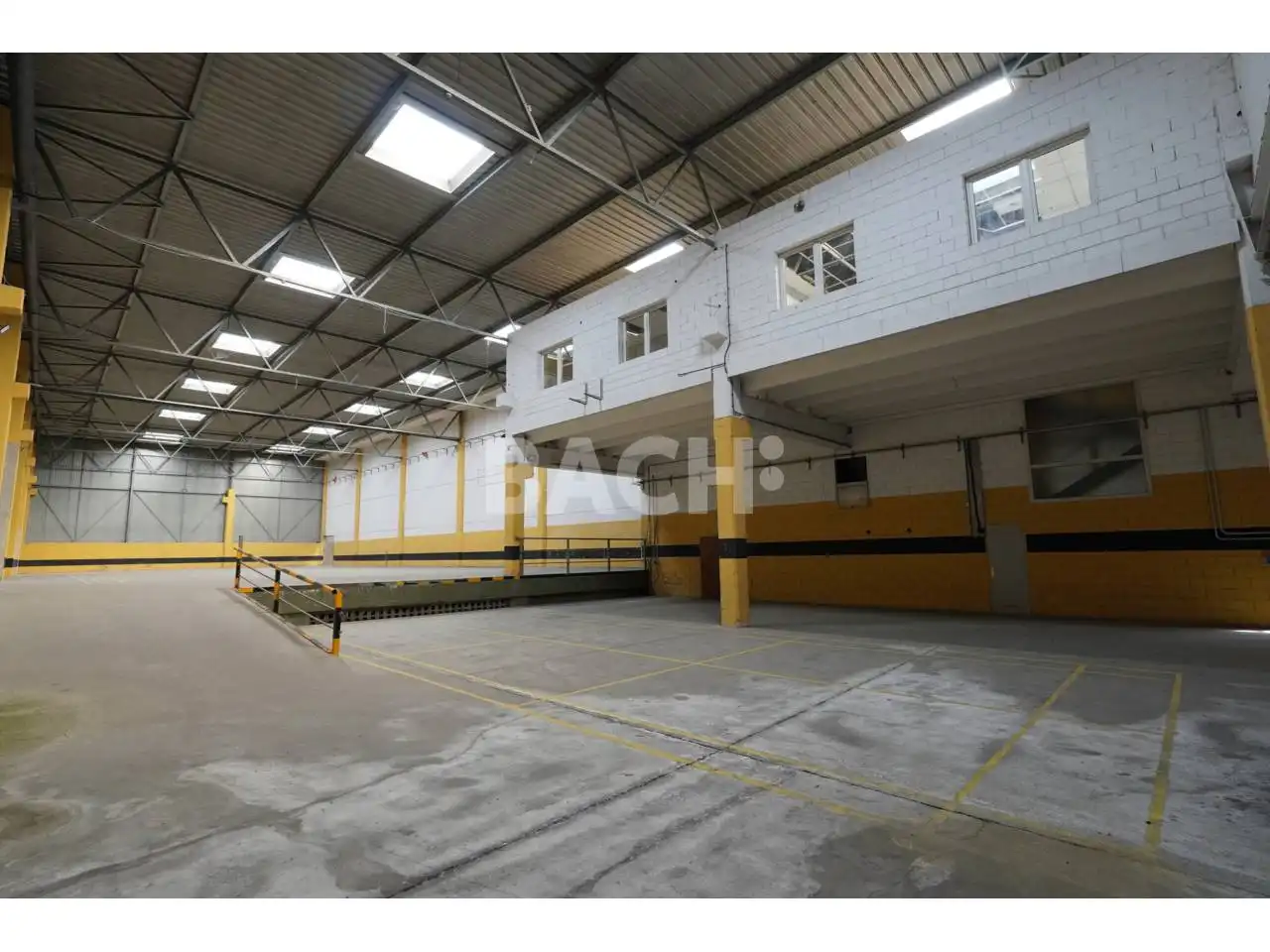 Nau industrial de lloguer a Calle Perot Rocaguinarda, imagen 2