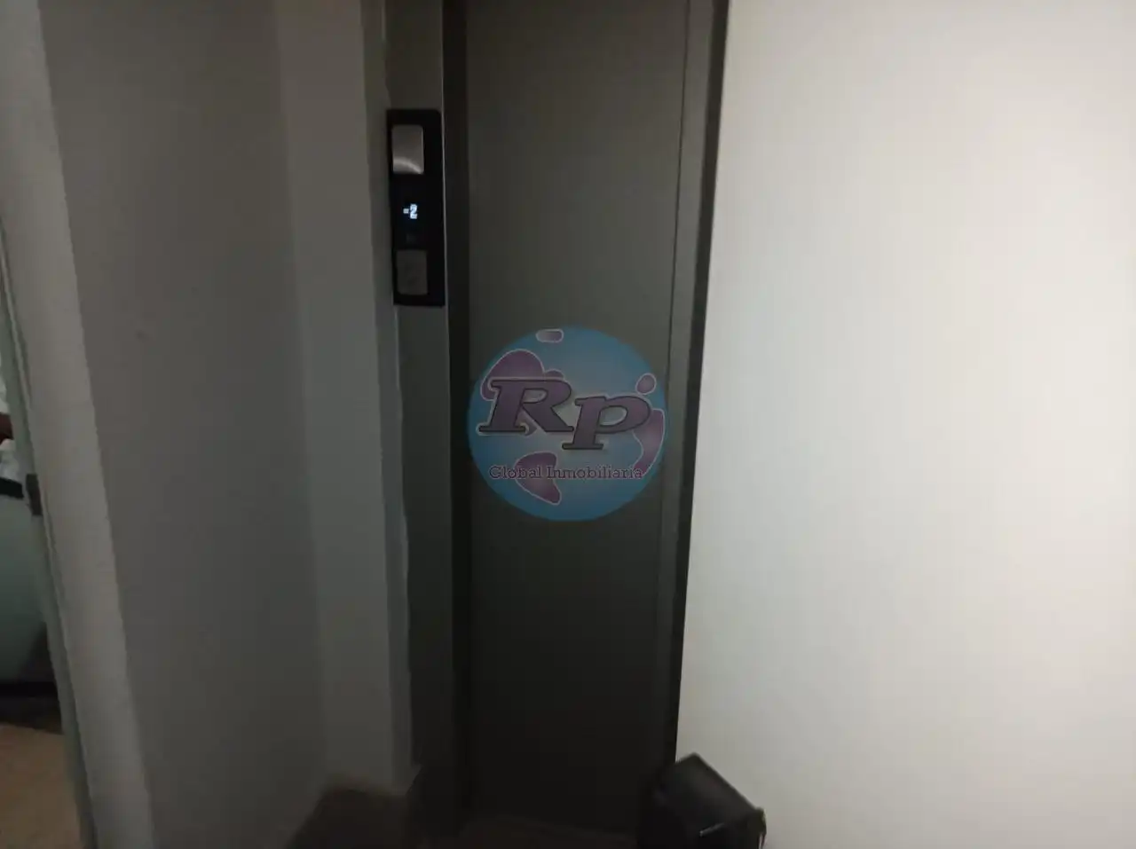 Oficina en venta en León Capital  con Trastero