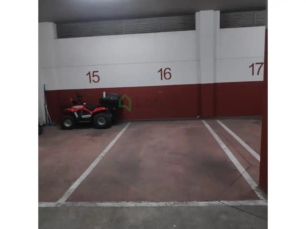 Aparcament de Apartament en venda en Badajoz amb Aire condicionat