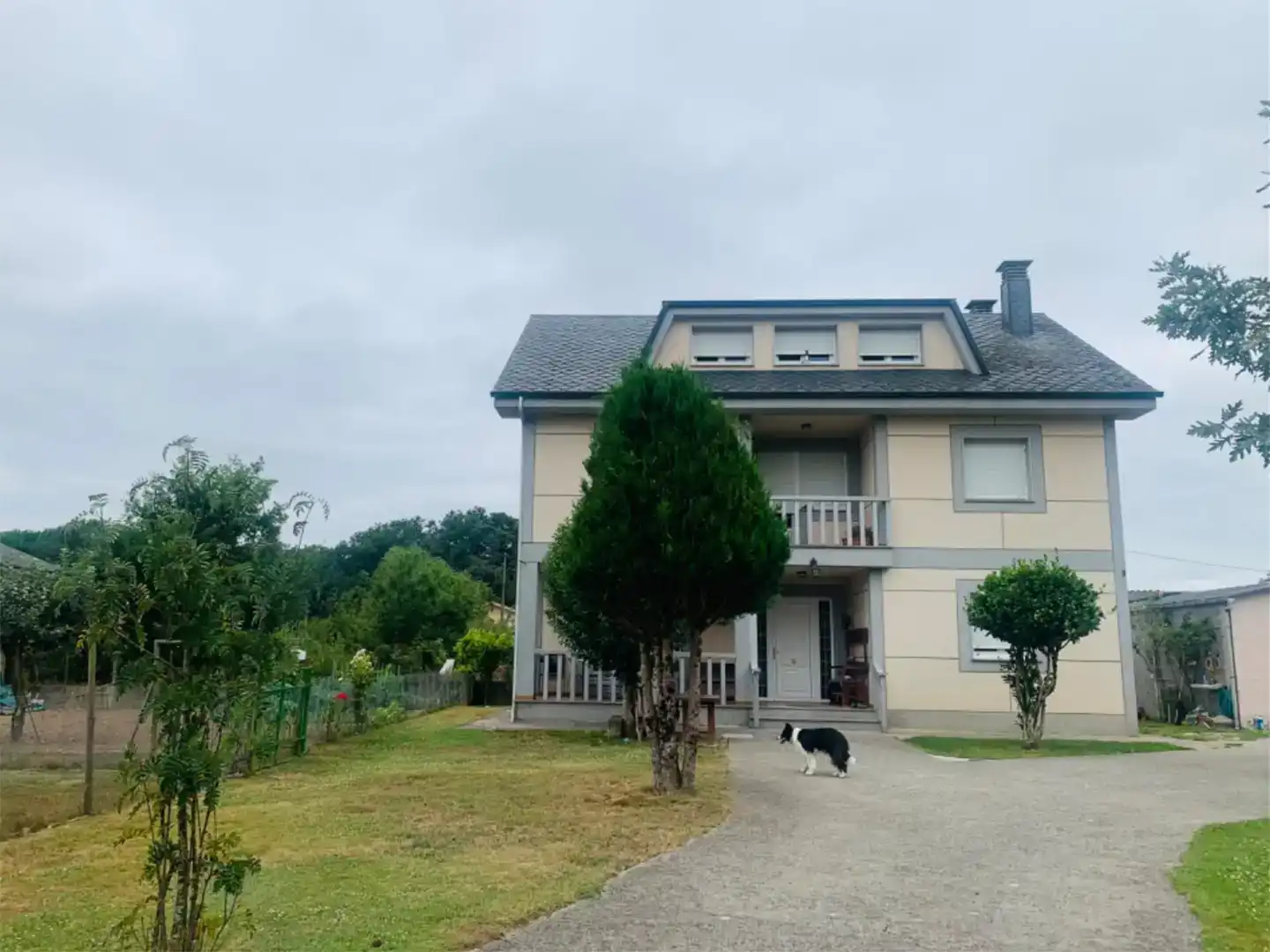 Vista exterior de Casa o xalet en venda en O Corgo   amb Balcó