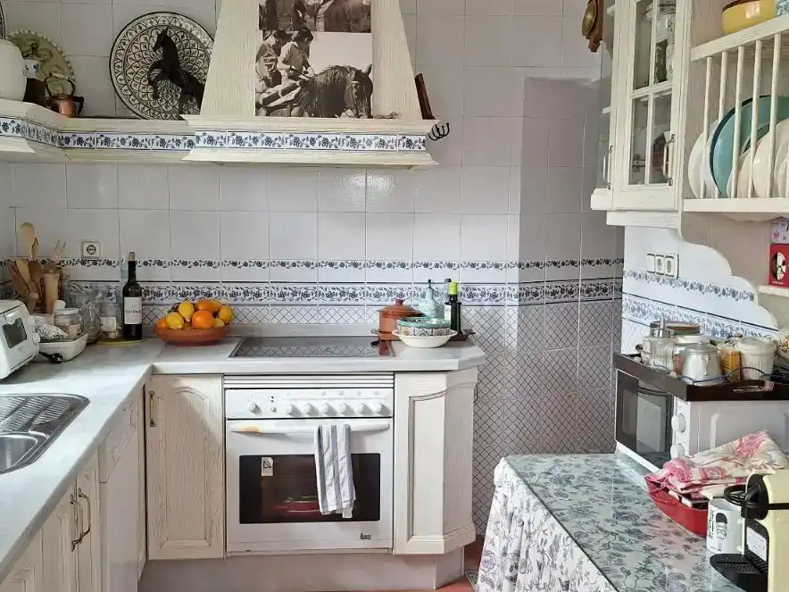 Cuina de Casa adosada en venda en Estepa amb Aire condicionat i Balcó