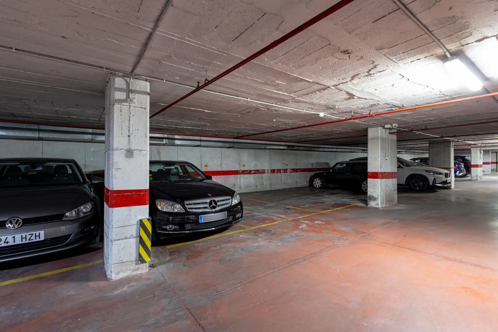 Parking de Ático en venta en Marbella con Aire acondicionado, Calefacción y Terraza