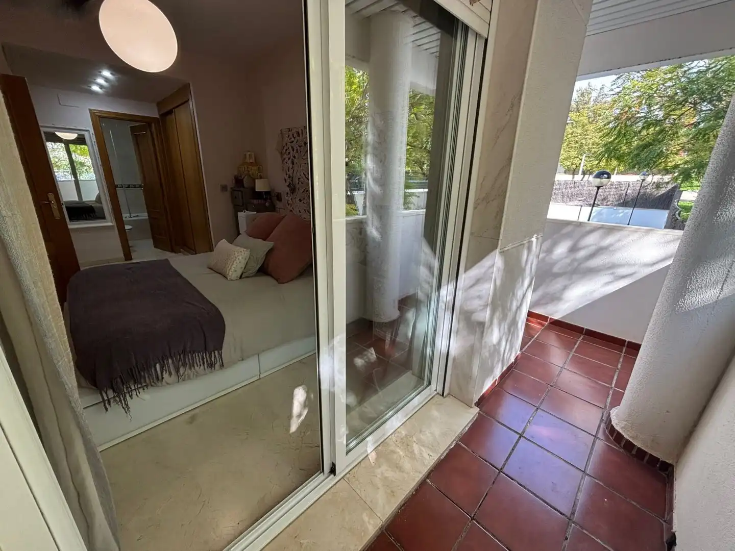 Schlafzimmer von Wohnung zum Verkauf in Bormujos mit Klimaanlage, Terrasse und Abstellraum