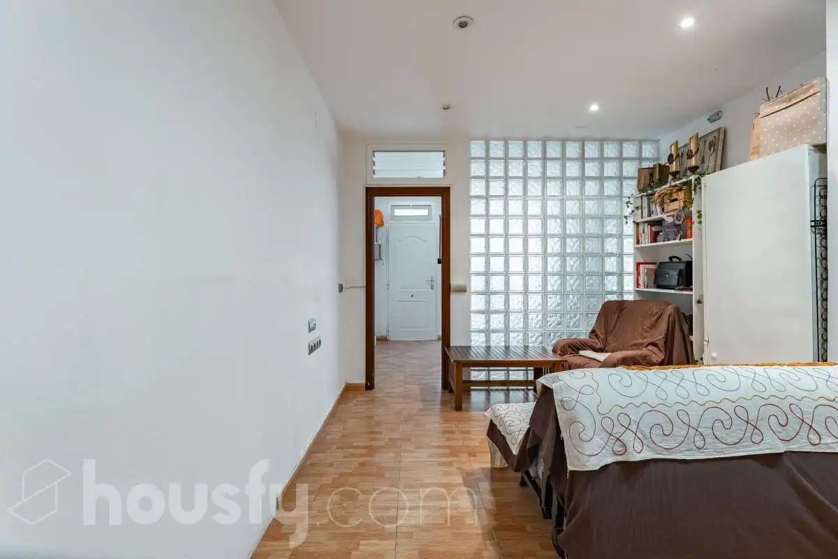Habitación de Planta baja en venta en Barcelona