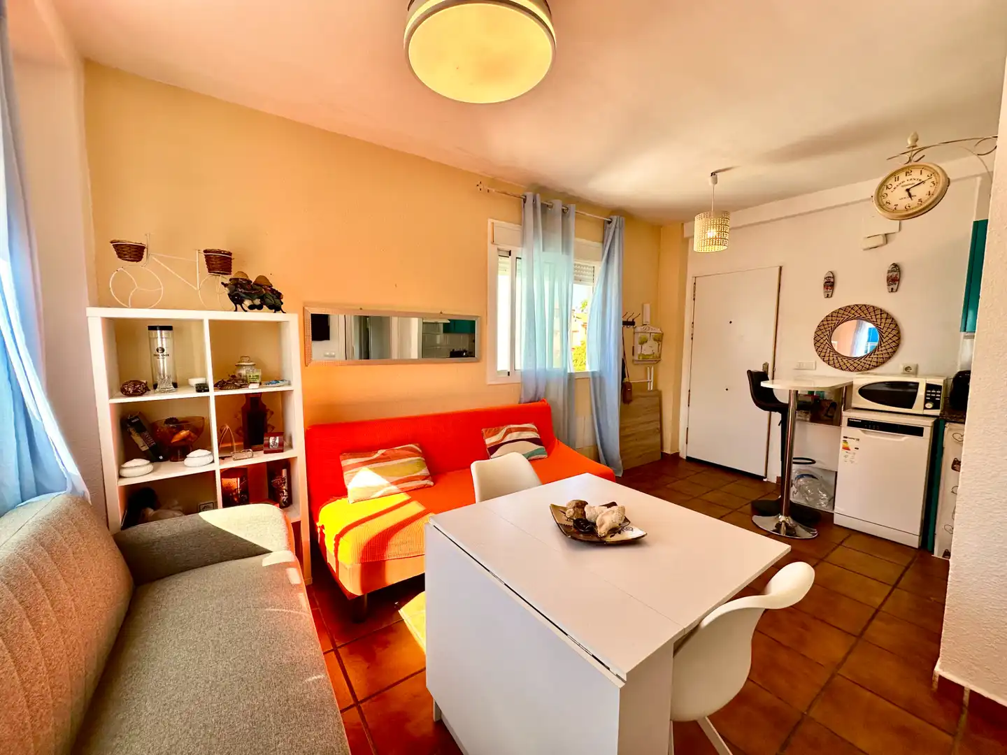 Apartment with pool for sale in Avenida del Deporte 4