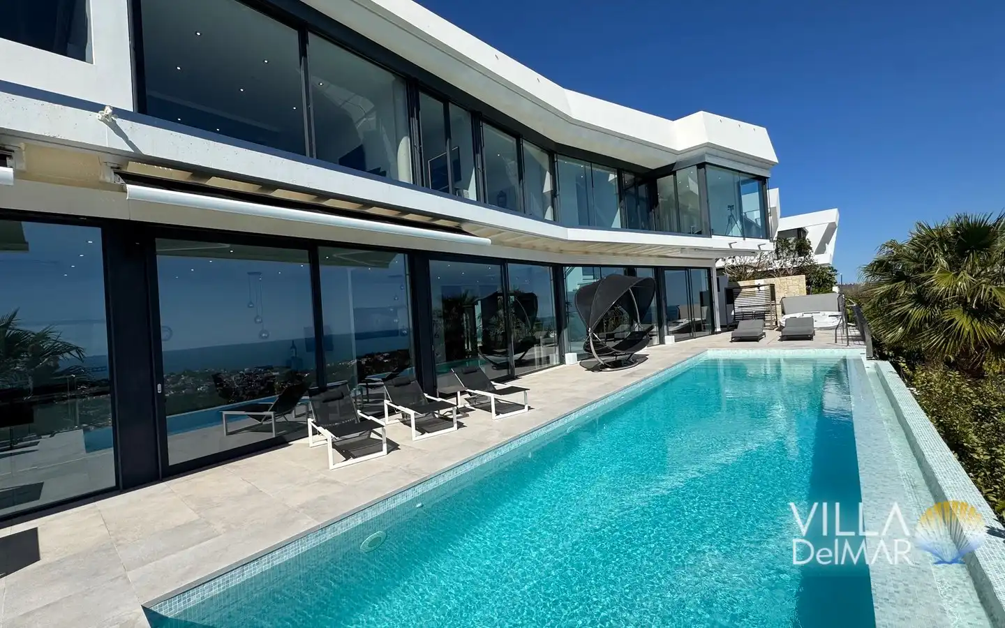 Außenansicht von Haus oder Chalet zum Verkauf in Calpe / Calp mit Klimaanlage, Heizung und Privatgarten