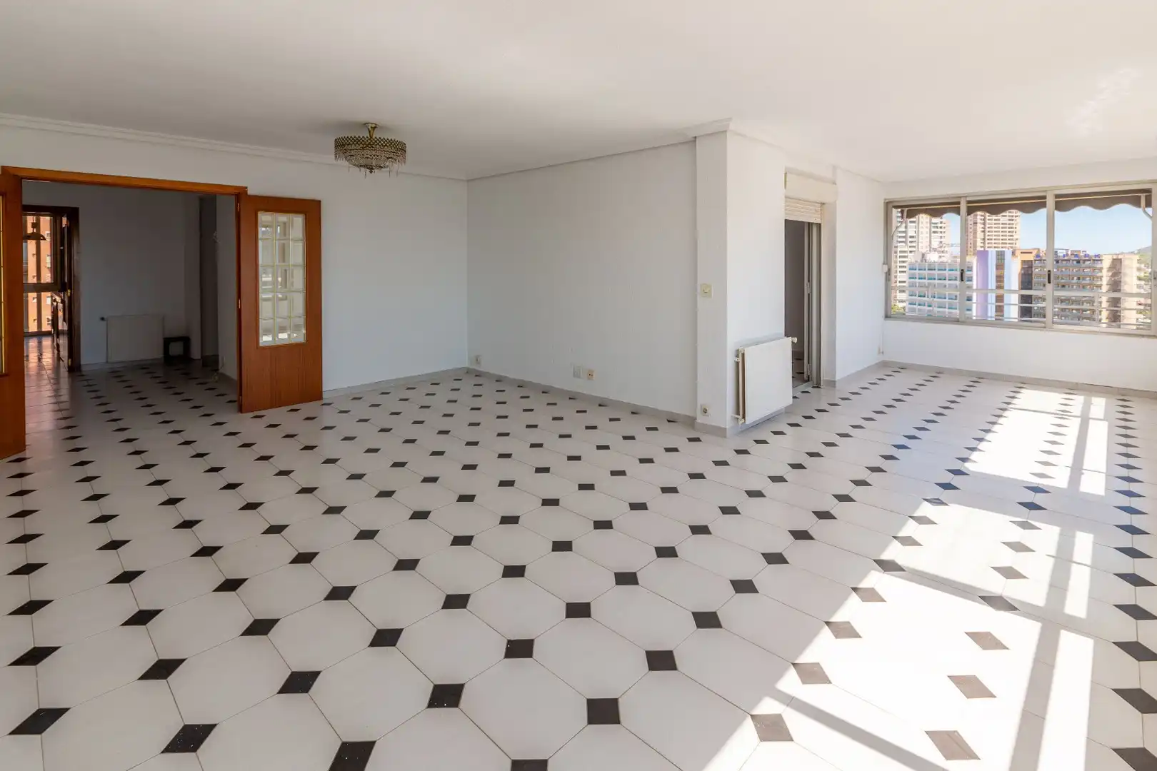 Piso en venta en Benidorm con Aire acondicionado, Calefacción y Piscina comunitaria