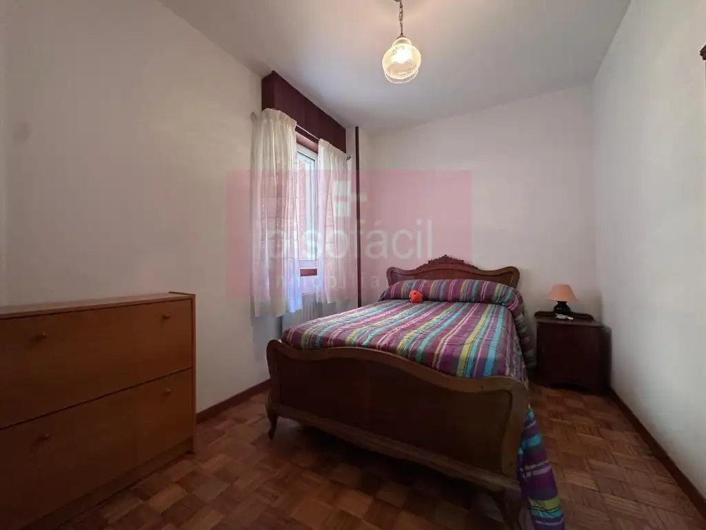 Bedroom of Flat for sale in Lugo
