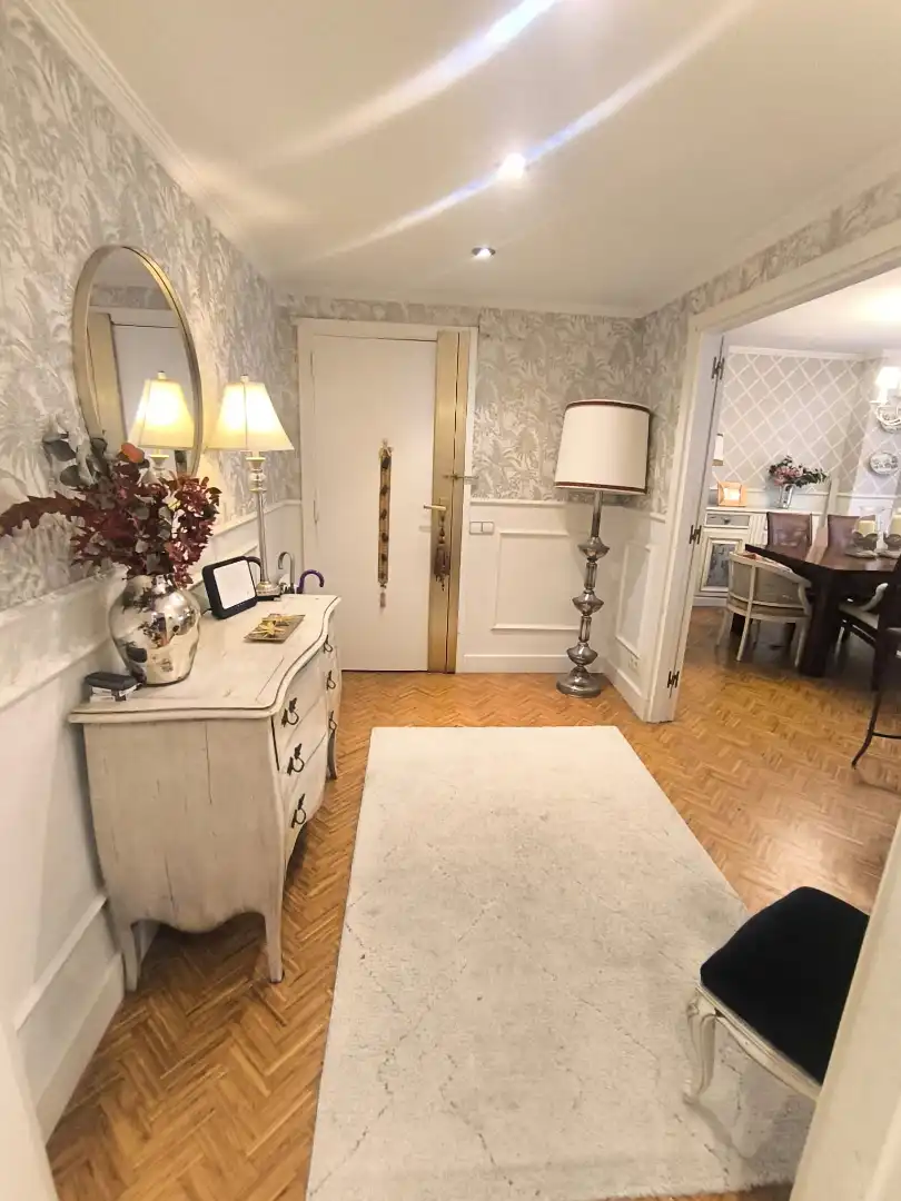 Piso en venta en Pontevedra Capital  con Calefacción, Parquet y Horno