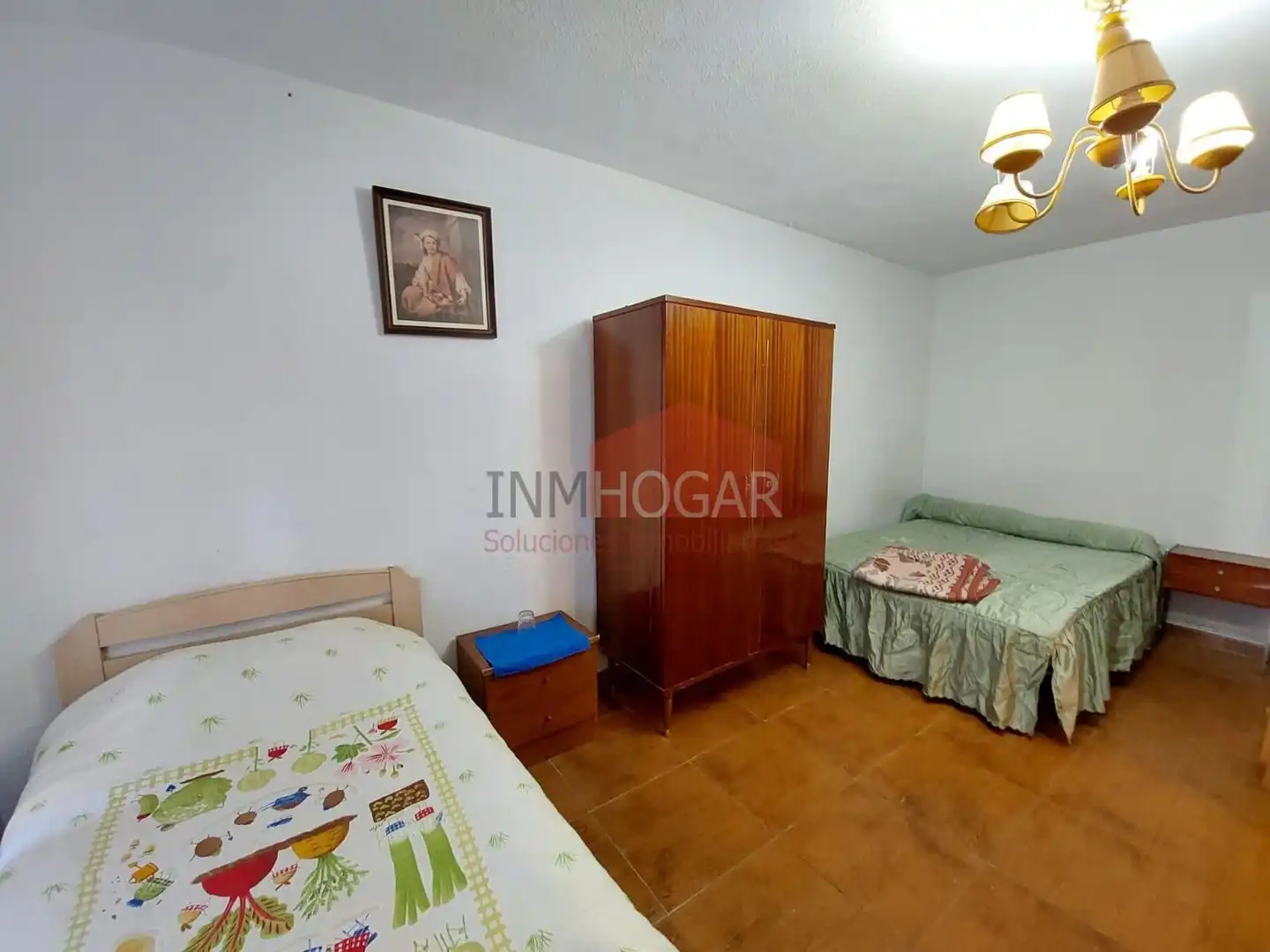Dormitori de Pis de lloguer en Ávila amb Parquet, Terrassa i Moblat