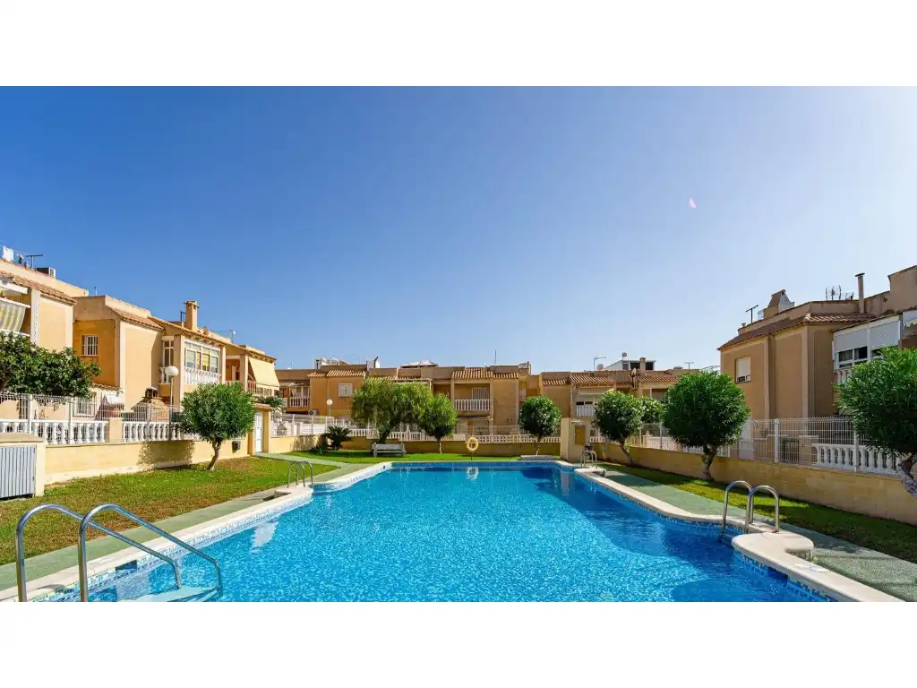Bungalow amb piscina en venda a Calle Alboran S/N, imagen 34