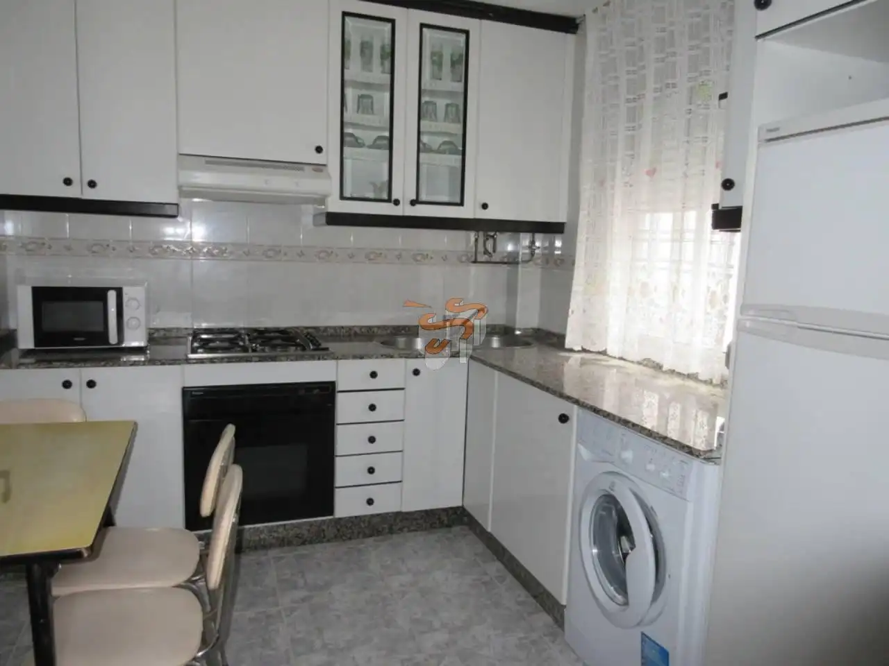 Cocina de Casa o chalet en venta en Ferrol con Calefacción, Jardín privado y Terraza