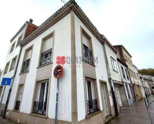 Vista exterior de Casa o xalet en venda en Santiago de Compostela  amb Calefacció