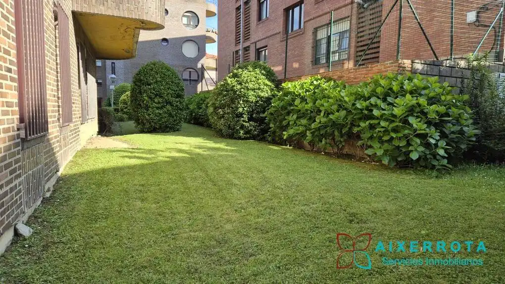 Jardín de Piso en venta en Getxo  con Calefacción