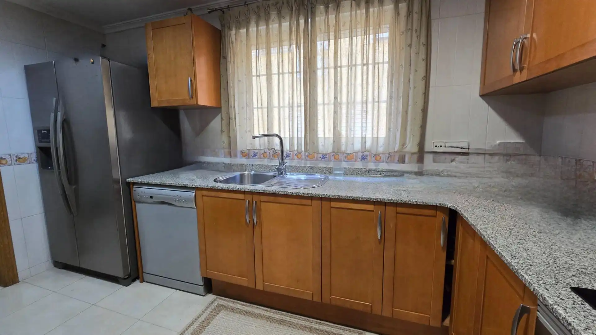 Cocina de Casa o chalet en venta en Elda con Aire acondicionado, Jardín privado y Terraza