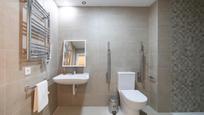 Bathroom of Flat for sale in Pilar de la Horadada  with Air Conditioner, Terrace and Swimming Pool