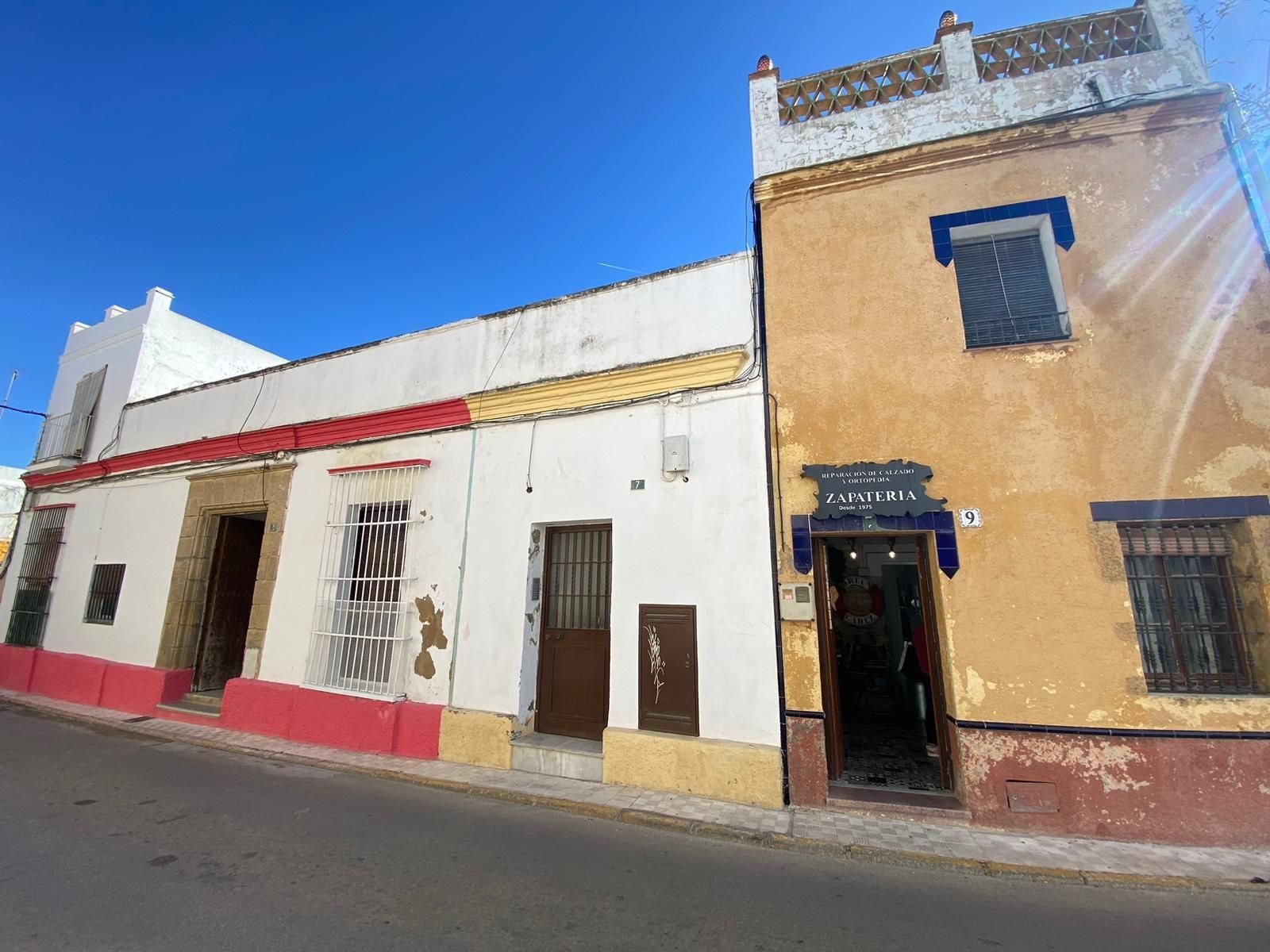 Vista exterior de Pis en venda en El Puerto de Santa María amb Jardí privat