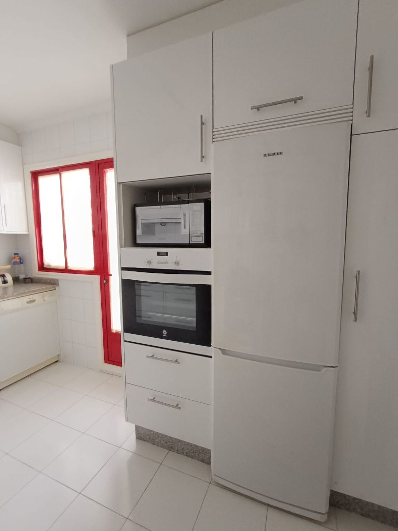 Cocina de Apartamento en venta en Pontevedra Capital  con Calefacción, Parquet y Trastero