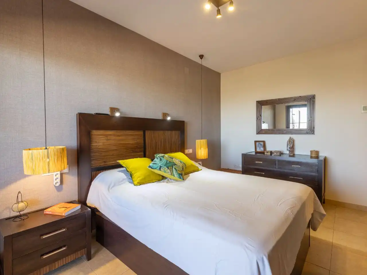 Bedroom of Flat for sale in Barrio de la Vega