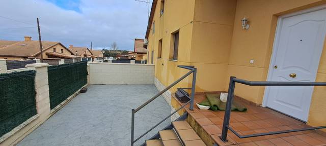 Casa-chalet en Alquiler en Calle El Cantueso en Zarzuela del Monte