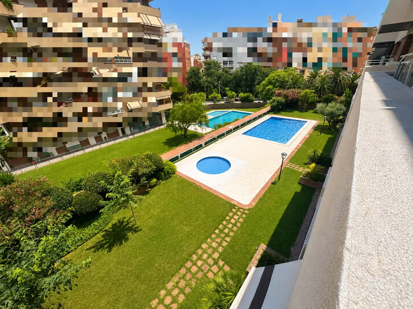 Piscina de Pis en venda en Barcelona amb Calefacció, Terrassa i Piscina