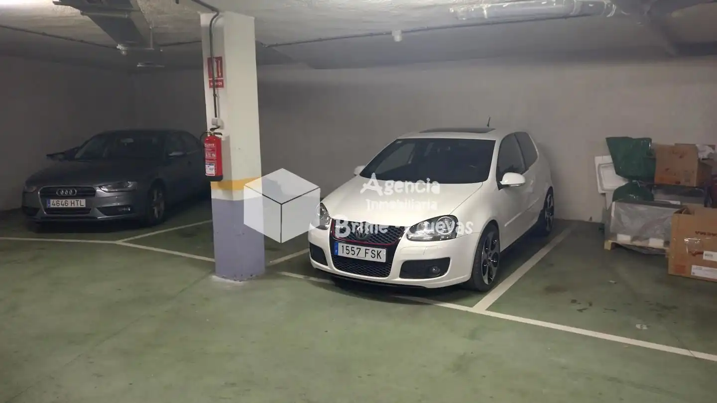 Parkplatz von Garage zum Verkauf in Laviana