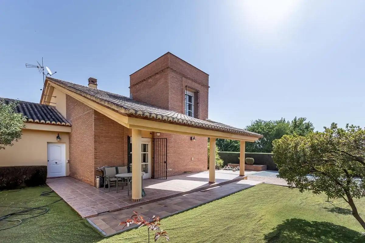 Jardí de Casa o xalet en venda en Albolote amb Calefacció, Jardí privat i Terrassa