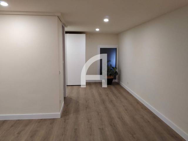 Local comercial en Alquiler en Jacint Verdaguer en Molins de Rei