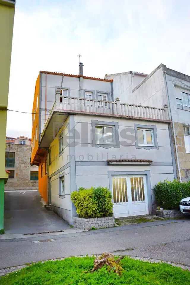 Vista exterior de Casa o xalet en venda en Muxía amb Moblat