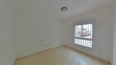 Foto 3 de Pis en venda a Rafaela Aparicio, Roquetas Pueblo, Almería
